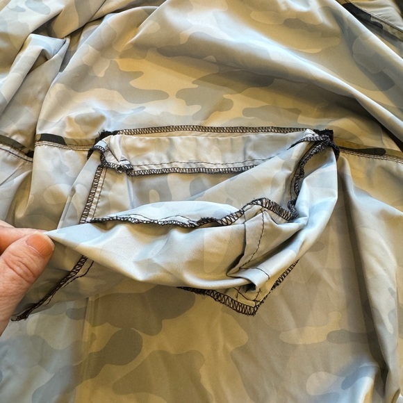 Zara camouflauge‎ jacket size large crop - Picture 6 of 8